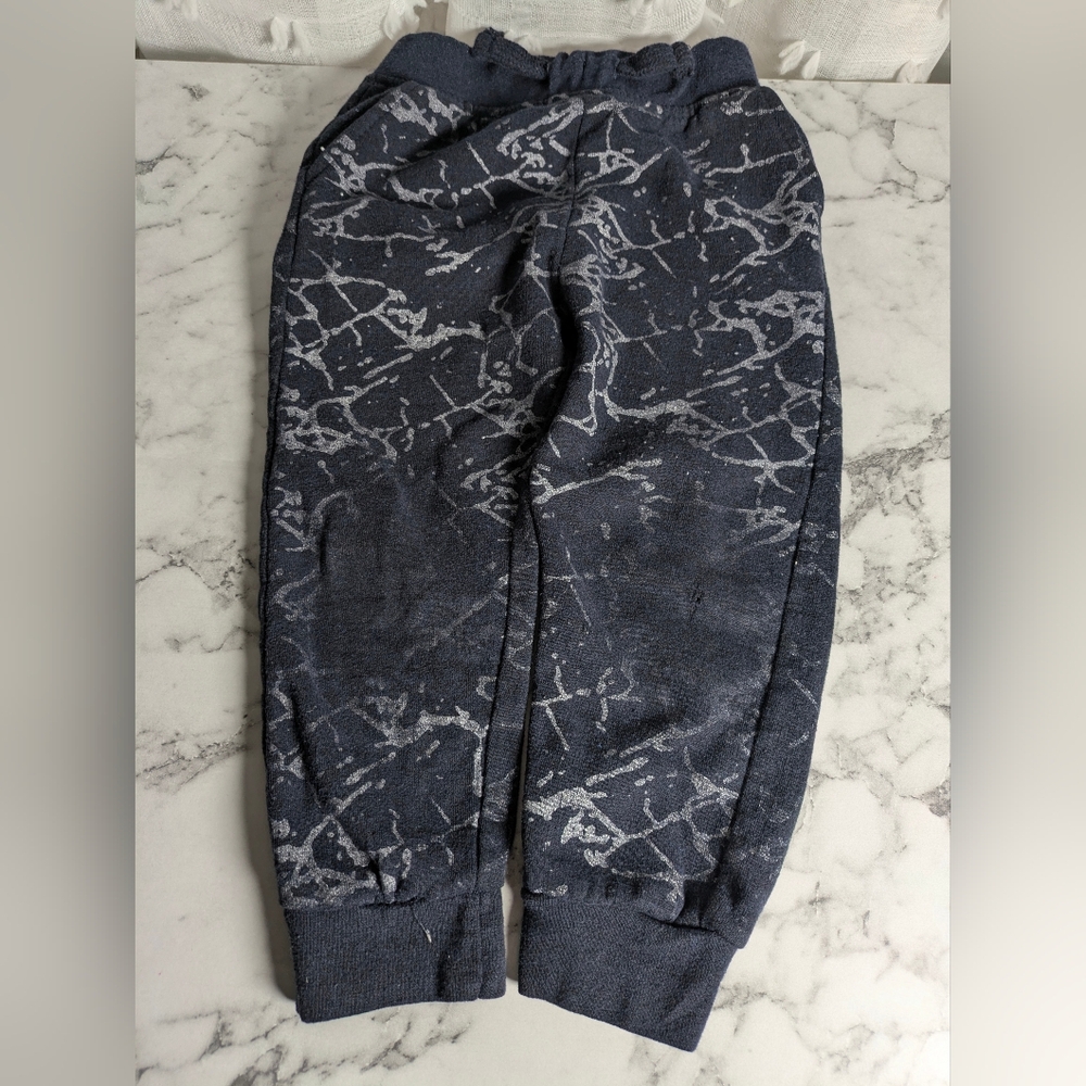2 Kids Sweatpants- Gray and‎ Brown - Picture 5 of 8